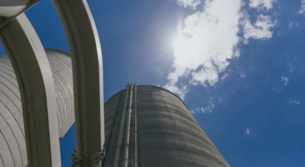 Bulwer Island Silo Sky
